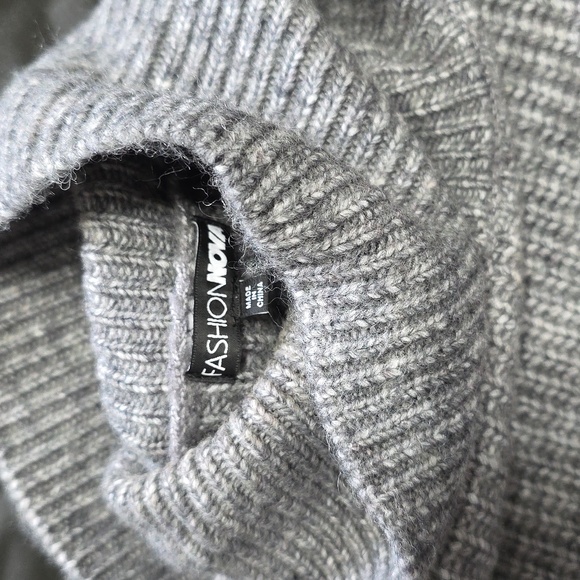 Fashion Nova Gray Turtleneck Sweater Size 1X - Picture 2 of 4